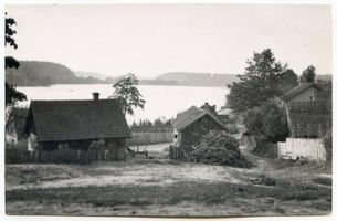 Nikolaiken Kr. Sensburg, Kreis Sensburg Nikolaiken Kr. Sensburg, Gehöfte am See bei Nikolaiken Masurische Seen