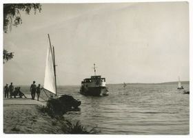 Lötzen, Stadt, Kreis Lötzen Lötzen, Löwentinsee, Segler und Ausflugsschiff Masurische Seen