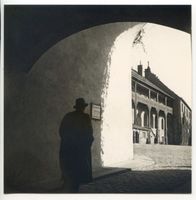 Königsberg (Pr.), Stadtkreis Königsberg Königsberg (Pr.), Prof. Grün im Schloßhof Königsberg, Weinrestaurant  Blutgericht  im Schloß