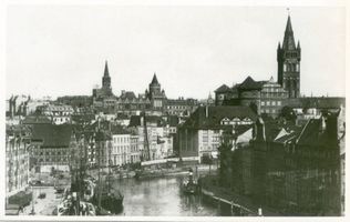 Königsberg (Pr.), Stadtkreis Königsberg Königsberg, Hundegatt, Kai, Blick auf den Pregel und das Schloß III Königsberg, Stadtteil Altstadt (Umgebung des Schlosses)