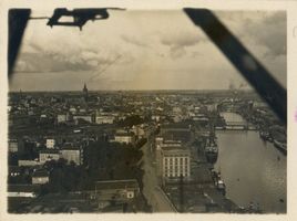 Königsberg (Pr.), Stadtkreis Königsberg Königsberg (Pr.), Blick auf den Pregel, Binnenhafen und Eisenbahnbrücke Königsberg, Pregel