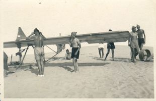 Rossitten Kr. Samland, Kreis Samland Rossitten Kr. Samland, Segelflugzeug vor dem Start 