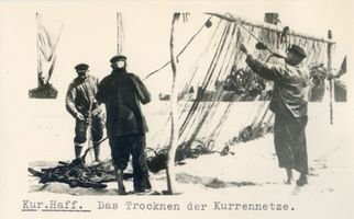  Kurisches Haff, Das Trocknen der Kurrennetze Kurisches Haff, Fischerei