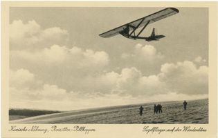 Rossitten Kr. Samland, Kreis Samland Rossitten Kr. Samland, Rossitten-Pillkoppen, Segelflieger auf der Wanderdüne, Start V Rossitten Kr. Samland, Segelfliegerschule