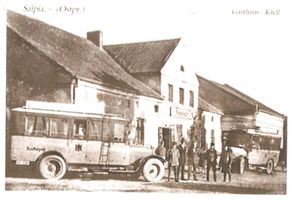 Salpia, Kreis Sensburg Salpia, Gasthaus Krell mit Reichspostauto 