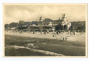 Cranz Kr. Samland, Ort, Kreis Samland Cranz Kr. Samland, Teilansicht des Badestrandes mit Hotel Monopol Cranz, Hotel Monopol