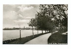Lyck, Stadt, Kreis Lyck Lyck, Seepromenade mit Blick nach Norden auf den Wasserturm 