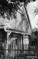 Bartendorf, Kreis Lyck Bartossen, Giebelständerhaus des Bauern Lenski - Straßengiebel 