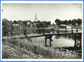 Brandenburg (Frisches Haff), Kreis Heiligenbeil Brandenburg, Blick über den Hafen auf die Kirche II Бранденбург, вид через порт на церковь, II