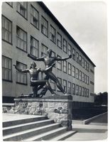 Königsberg (Pr.), Stadtkreis Königsberg Königsberg, Denkmal an der Handelshochschule II Königsberg, Schulen