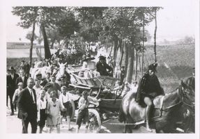 Schwenten, Kreis Angerburg Ogonken, 400 Jahrfeier, Motivwagen  Teufel und Konopkasche  