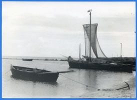 Nidden, Kreis Memel Nidden, Kurenkahn mit Beiboot Нидден, курешная лодка со шлюпкой