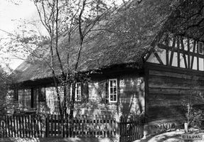 Königsberg (Pr.), Stadtkreis Königsberg Königsberg, Freilichtmuseum der Provinz Ostpreußen - Vorlaubenhaus vom Typ  Marschland  aus Bordehnen III Кёнигсберг, музей под открытым небом провинции Восточная Пруссия — дом с передней галереей типа «Маршланд» из Борденена, III