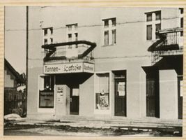 Pogegen, Kreis Tilsit-Ragnit Pogegen, Herrmann-Göring-Straße, Tannen-Apotheke II 