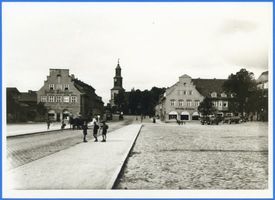 Ebenrode, Stadt, Kreis Ebenrode Ebenrode, Adolf-Hitler-Platz mit evangelischer Kirche IV 