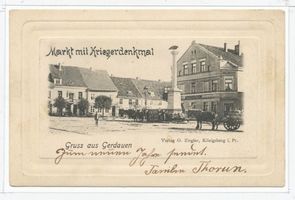 Gerdauen, Stadt und Bahnstation, Kreis Gerdauen Gerdauen, Markt mit Kriegerdenkmal 