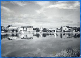 Osterode (Ostpr.), Kreis Osterode Osterode (Ostpr.), Blick auf die Stadt über den Drewenzsee XIV Osterode, Stadtmotive