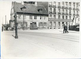 Königsberg (Pr.), Stadtkreis Königsberg Posener Straße Königsberg (Pr.), Posener Straße, Vor der Mauer der Haberberger Kirche Кёнигсберг (Пр.), Позенерштрассе, у стены Хабербергской церкви