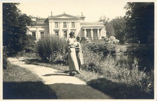 Beinuhnen, Kreis Angerapp Beynuhnen, Schloss mit Goldfischteich Kleinbeinuhnen, Schloß