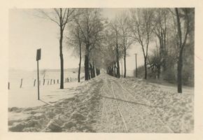 Powunden Kr. Samland, Kreis Samland Powunden Kr. Samland, Verschneite Straße nach Karmitten Samland, Orte im Kreis