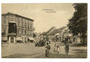 Gumbinnen, Stadt, Kreis Gumbinnen Straße der SA (fr. Wilhelmstraße bzw. Stallupöner Straße) Gumbinnen, Wilhelmstraße Гумбиннен, Вильгельмштрассе