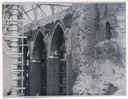 Braunsberg Kr. Braunsberg, Kreis Braunsberg Braunsberg, Kath. Pfarrkirche im Wiederaufbau III Браунсберг, католическая приходская церковь в процессе восстановления, III