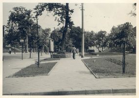 Allenstein, Stadtkreis Allenstein Hindenburgstraße Allenstein, Hindenburgstraße vom Theater und Ecke Kreuzstraße aus gesehen Allenstein, Theater