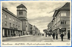 Gumbinnen, Stadt, Kreis Gumbinnen Adolf-Hitler-Straße (fr. Darkehmer Straße bzw. Königstraße) Gumbinnen, Adolf-Hitler-Straße mit reformierter Kirche 