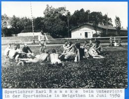 Metgethen, Ort und Bahnstation, Stadtkreis Königsberg Metgethen, Sportschule, Sportlehrer Baaske beim Unterricht Königsberg, Sportvereine