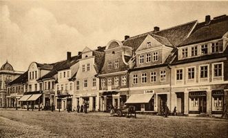 Neidenburg, Stadt, Kreis Neidenburg Großer Markt Neidenburg, Geschäftshäuser am Markt II 