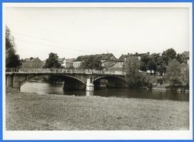 Gumbinnen, Stadt, Kreis Gumbinnen Gumbinnen, Flußpartie mit Brücke Гумбиннен, место у реки с мостом