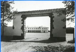Rossitten Kr. Samland, Kreis Samland Rossitten Kr. Samland, Segelfliegerschule, Eingang Rossitten Kr. Samland, Segelfliegerschule