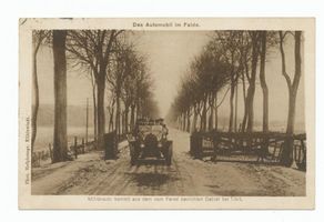 Tilsit, Stadt, Stadtkreis Tilsit Tilsit, Straßensperre, Militärauto im Einsatz Тильзит, заграждение на дороге, военный автомобиль в действии