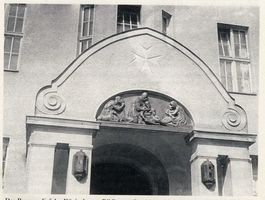 Neidenburg, Stadt, Kreis Neidenburg Neidenburg, Johanniterkrankenhaus - Eingangsportal Neidenburg, Krankenhäuser