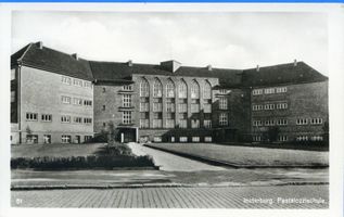 Insterburg, Stadt, Stadtkreis Insterburg Göringstraße (fr. Kasernenstraße) Insterburg, Kasernenstraße, Pestalozzischule II Insterburg, Schulen