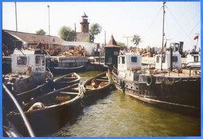 Rinderort, Kreis Labiau Rinderort, Fischerboote vor dem Leuchtturm 