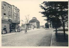 Allenstein, Stadtkreis Allenstein Bahnhofstraße Allenstein, Bahnhofstraße, Kreuzung Kopernikusplatz Алленштайн, Банхофштрассе, перекрёсток с площадью Коперника