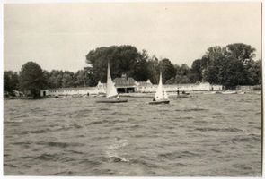 Lötzen, Stadt, Kreis Lötzen Lötzen, Segler am ehemaligen Strandbad Лётцен, парусники у бывшего пляжа