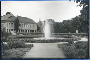 Königsberg (Pr.), Stadtkreis Königsberg Hufenallee 2 Königsberg (Pr.), Schauspielhaus mit Schillerdenkmal Königsberg, Komische Oper, Luisentheater, Neues Schauspielhaus