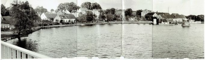Nikolaiken Kr. Sensburg, Kreis Sensburg Nikolaiken Kr. Sensburg, Blick von der neuen Brücke auf zerstörte Brücke - Panorama II Masurische Seen