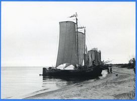 Pillkoppen, Kreis Samland Pillkoppen, Kurenkähne am Strand Пилькоппен, куршские лодки на пляже