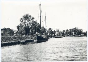 Neu Passarge, Kreis Braunsberg Neu Passarge, Ortseingang am Passargeufer Ной-Пассарге, въезд в село на берегу Пассарге