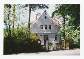 Metgethen, Ort und Bahnstation, Stadtkreis Königsberg Adolf-Hitler-Weg Metgethen, Kaporner Heide-Weg, Fabrikantenvilla Bruhn Metgethen, Häuser früher und heute