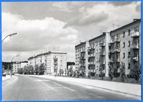 Allenstein, Stadtkreis Allenstein Allenstein, Straße mit Neubauten - Ulica Gagarina III 