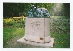 Königsberg (Pr.), Stadtkreis Königsberg Königsberg (Pr.), Tiergarten, Hermann Claass-Denkmal Кёнигсберг (Пр.), зоопарк, памятник Герману Классу
