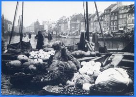 Königsberg (Pr.), Stadtkreis Königsberg Königsberg (Pr.), Blick vom Lindenmarkt über den Pregel auf den oberen Fischmarkt II Кёнигсберг (Пр.), вид от Липового рынка через Прегель на Верхний рыбный рынок, II