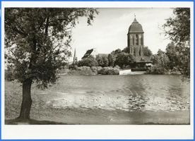 Passenheim, Stadt, Kreis Ortelsburg Passenheim, Partie am See mit Kirche Пассенхайм, уголок у озера с церковью