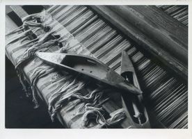 Heilsberg Kr. Heilsberg, Stadt, Kreis Heilsberg Heilsberg Kr. Heilsberg, Museum, Ermländer Webstuhl und Webschiffchen Alltagskunst und Gebrauchsgegenstände in Ostpreußen