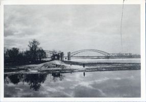 Ruß, Kreis Heydekrug Ruß, Petersbrücke über den Atmathstrom, Blick von Elchwinkel Ruß, Petersbrücke
