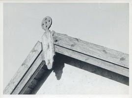  Ostpreußen, Hausgiebel, Giebelpfahl Восточная Пруссия, фронтон дома, столб фронтона